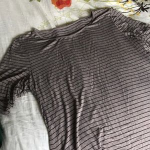 Elbow sleeved striped top